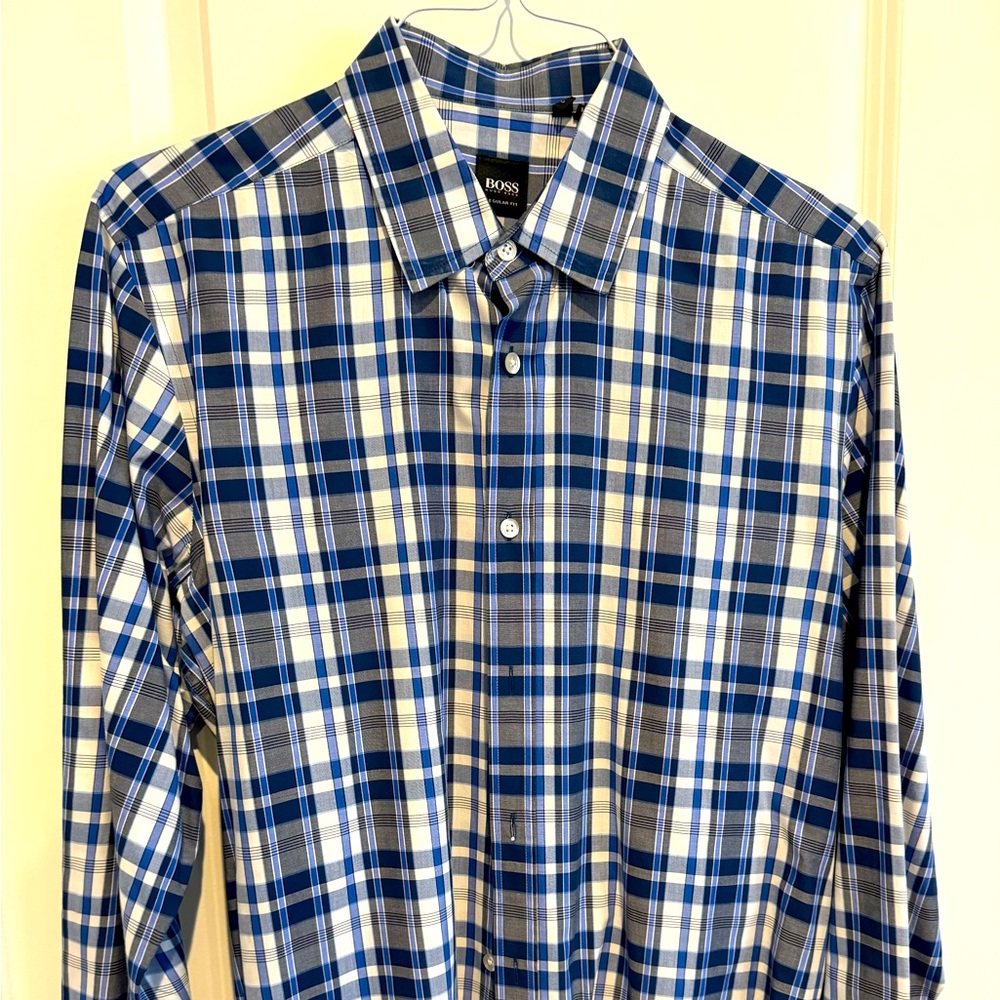 Hugo Boss men’s slim fit button down shirt
